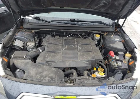 2015 Subaru Outback 3.6R Limited z USA, uszkodzony, nr VIN 4S4BSENC3F3228578